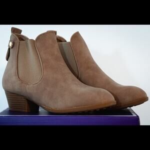 Top Moda Tan Dave Bootie size 6.5 NEW